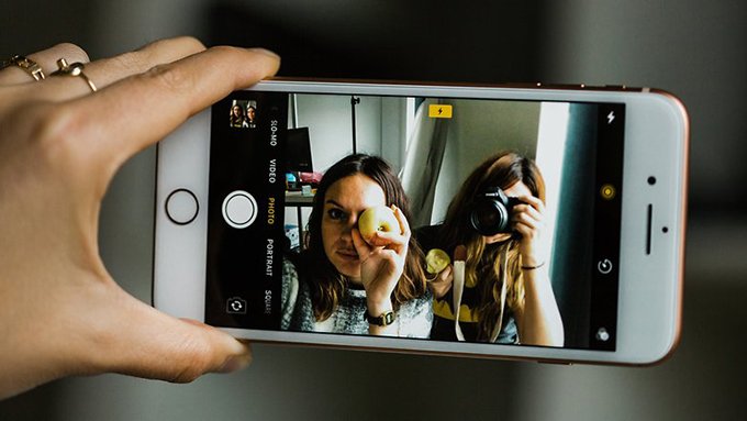 Sáng tạo những bức ảnh độc đáo cùng camera selfie của iPhone 8 64GB